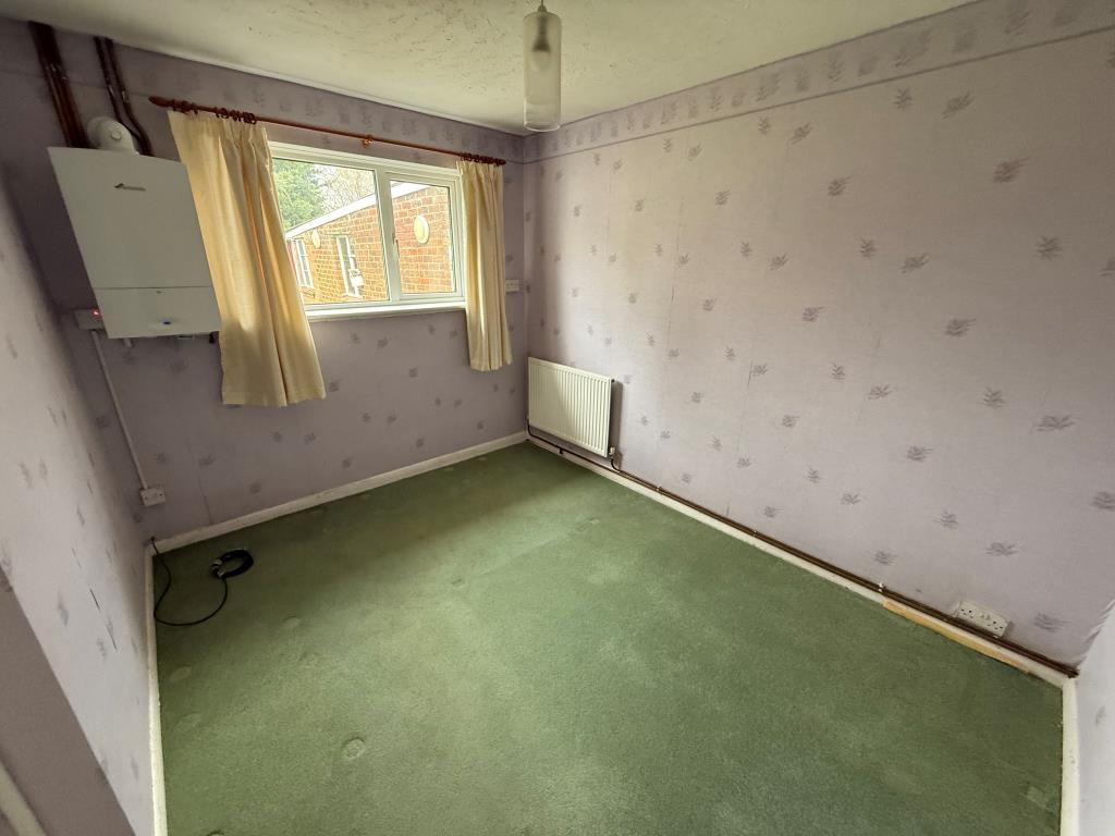 Lot: 12 - SEMI-DETACHED BUNGALOW FOR IMPROVEMENT - Bedroom